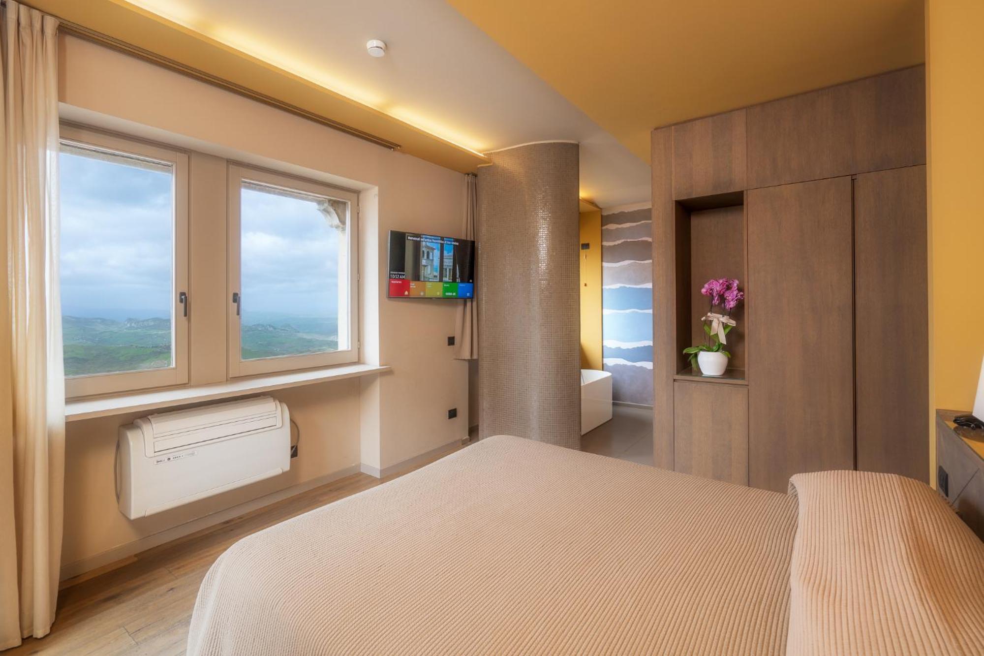 Titano Suites San Marino Buitenkant foto