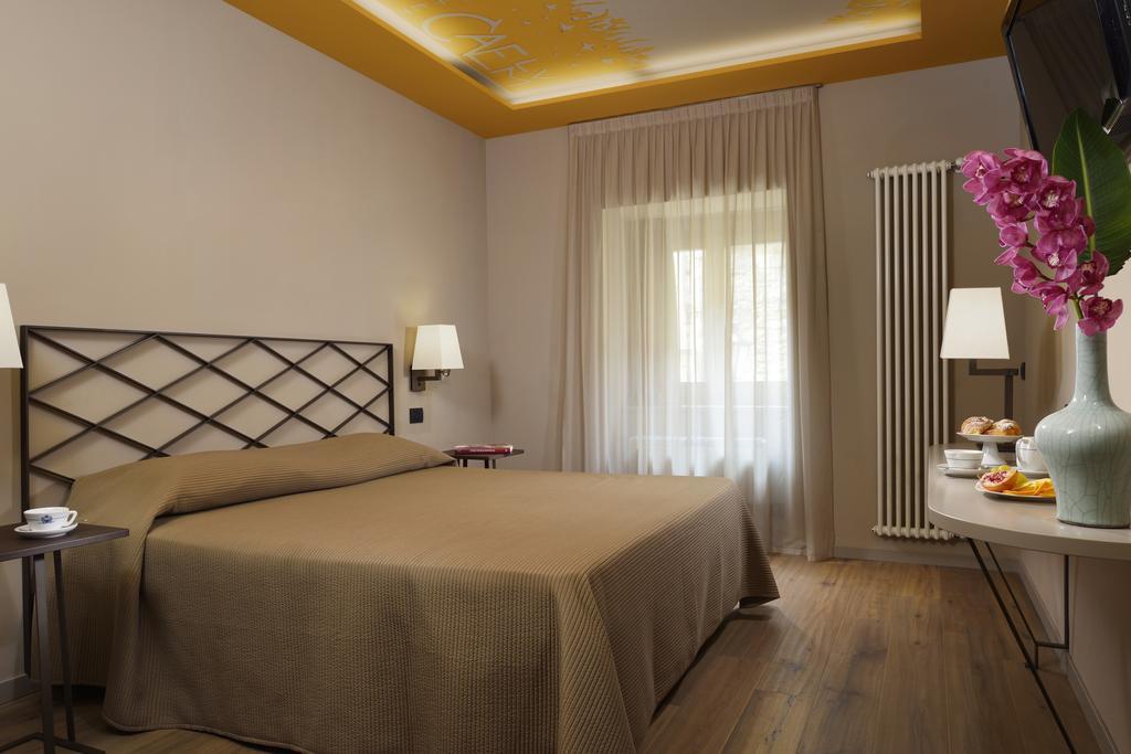 Titano Suites San Marino Kamer foto