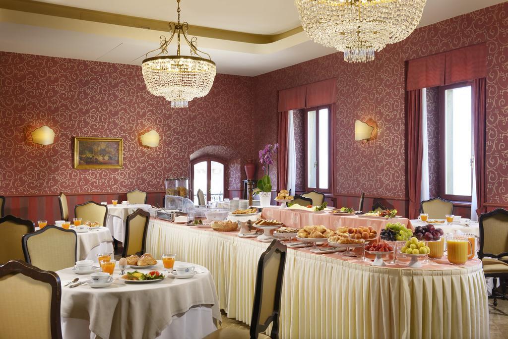 Titano Suites San Marino Buitenkant foto