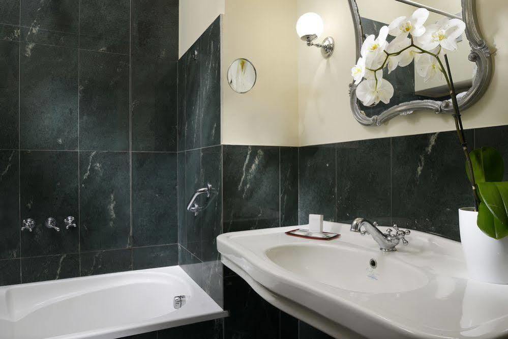 Titano Suites San Marino Buitenkant foto