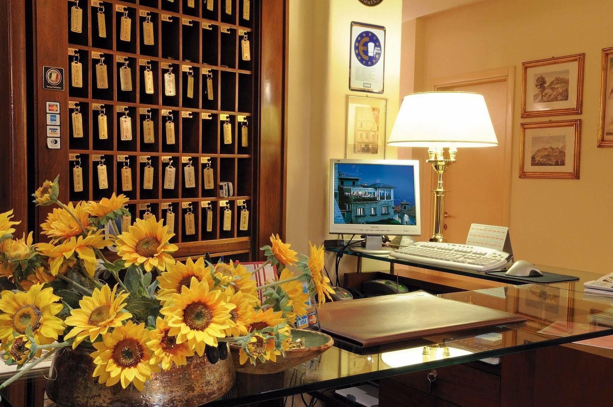 Titano Suites San Marino Buitenkant foto